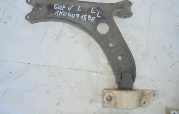 Volkswagen Golf V Front lower control arm/wishbone 1K0407189E