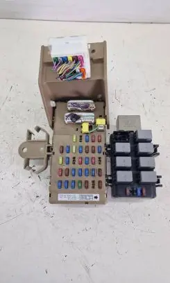 Subaru Forester SH Fuse module 82201FG010