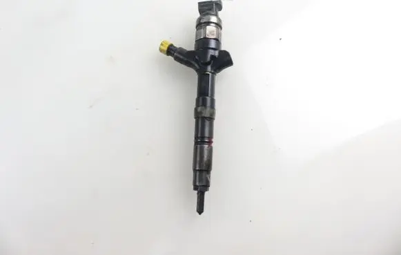Toyota Corolla E120 E130 Fuel injector 236700G010
