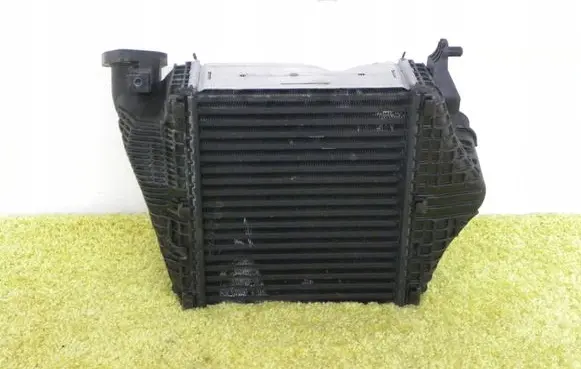 Audi Q7 4M Intercooler radiator 4M0145804BT