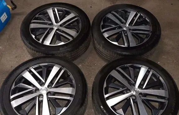 Peugeot 3008 II R18 alloy rim 9820411177 98204111EH