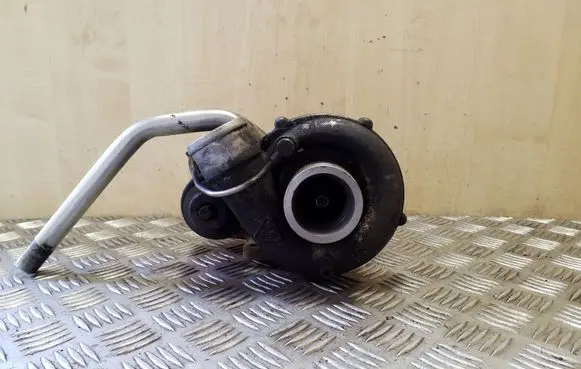 Audi A6 S6 C4 4A Turbo 046145703G