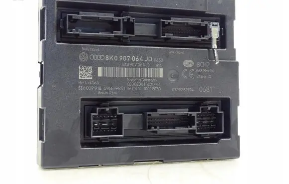Audi A4 S4 B8 8K Comfort/convenience module 8K0907064JD