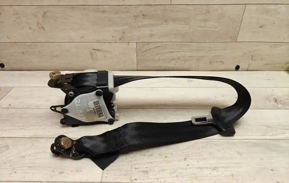 Audi A4 S4 B6 8E 8H Rear seatbelt 8E5857805G