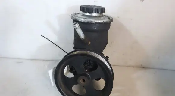 Toyota Corolla Verso E121 Power steering pump