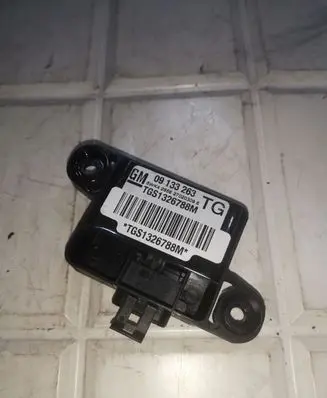 Opel Zafira A Airbag deployment crash/impact sensor 09133263 5WK42856