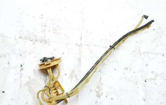 BMW 3 E90 E91 Fuel level sensor 