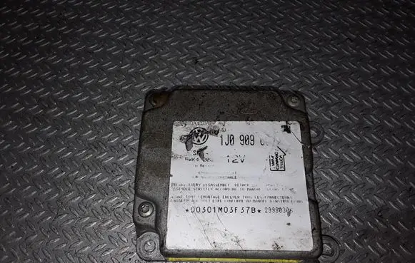 Volkswagen PASSAT B5 Airbag control unit/module 5WK4200