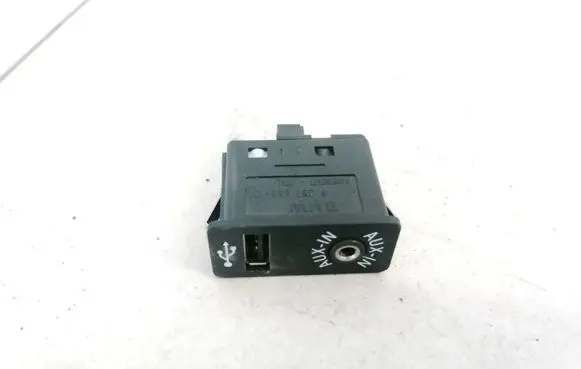 USB socket connector