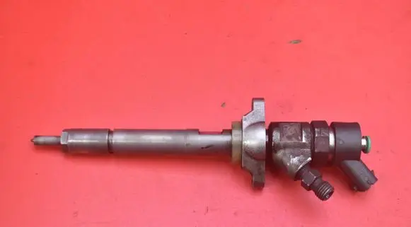 Ford Focus C-MAX Fuel injector 0445110239