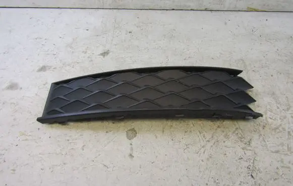 Skoda Superb B9 Front bumper lower grill 8P0853666