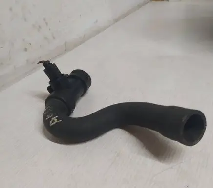 Audi A6 S6 C5 4B Engine coolant pipe/hose 4B0121049D