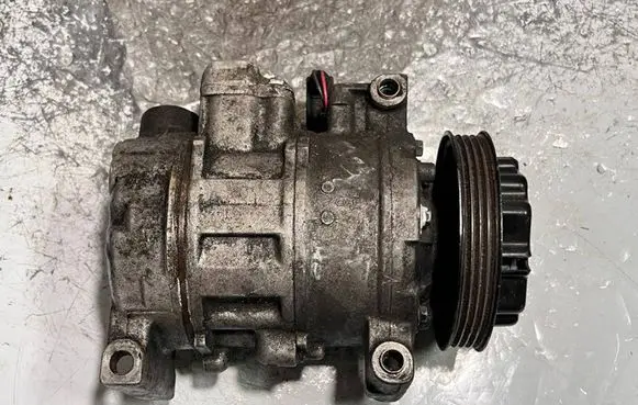 Audi A6 S6 C5 4B Air conditioning (A/C) compressor (pump) 4B0260805J