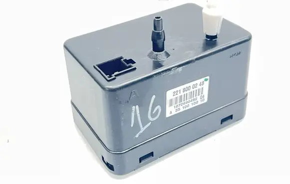 Mercedes-Benz S W221 Central locking vacuum pump 2218000248