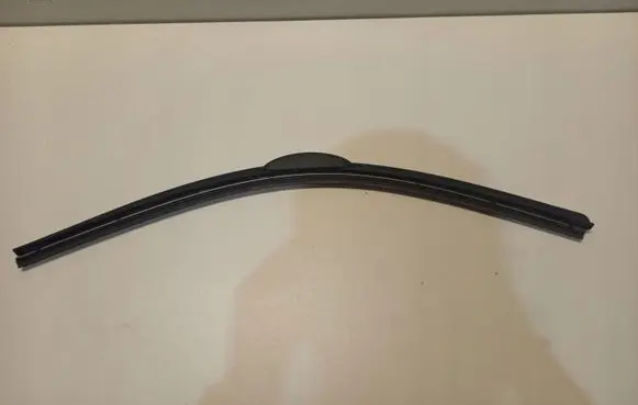 Hyundai i30 Windshield/front glass wiper blade 983502L030