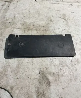 Audi A6 S6 C5 4B Battery box tray cover/lid 4B1819422