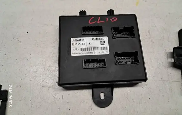 Renault Clio IV Engine control unit/module 231A09653R
