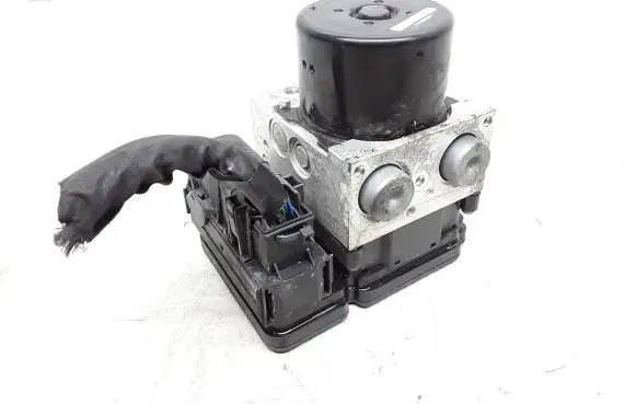 Volvo V70 ABS Pump 31261142