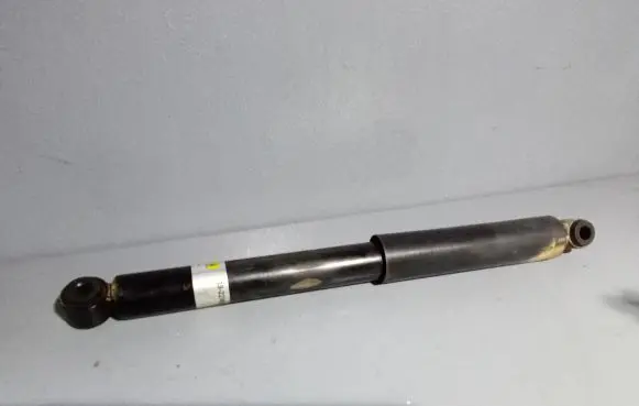 Mitsubishi L200 Rear shock absorber/damper 19227870