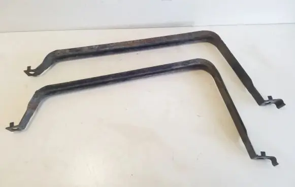 Mazda 6 Fuel tank mounting bracket 