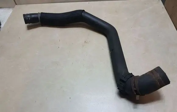 Peugeot 5008 Engine coolant pipe/hose