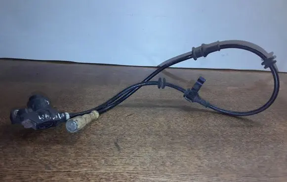 Opel Vectra B ABS brake wheel speed sensor 90464775