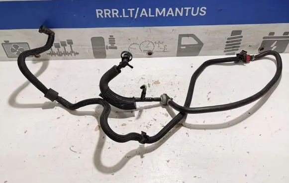 Coolant pipe/hose