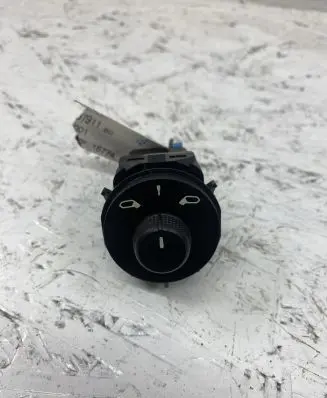 Citroen C4 Cactus Wing mirror switch 96673722ZD