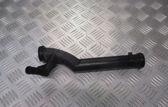 Volkswagen Polo IV 9N3 Engine coolant pipe/hose