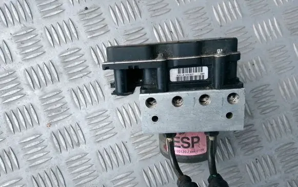 Hyundai Tucson JM ABS Pump 58920-2E500 265235333
