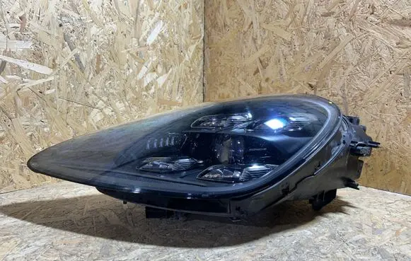 Porsche Cayenne (9Y0 9Y3) Headlight/headlamp 9Y0941035J 3232996