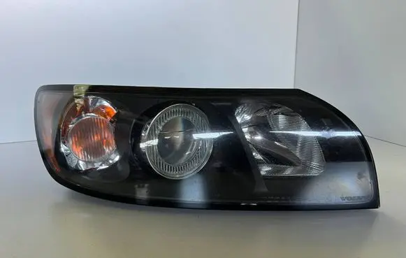 Volvo V50 Headlight/headlamp 30698874 0301108202