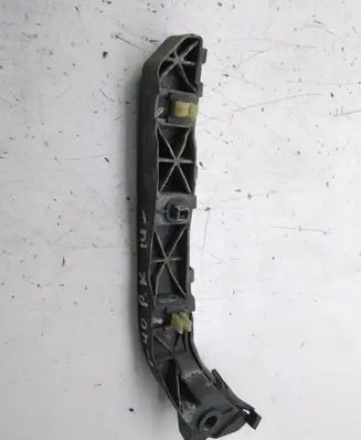 Hyundai i40 Front bumper mounting bracket