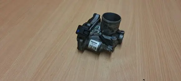Renault Laguna III Throttle valve 8200987453 006223051
