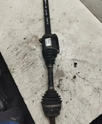 Volvo V70 Front driveshaft P30711438 060831