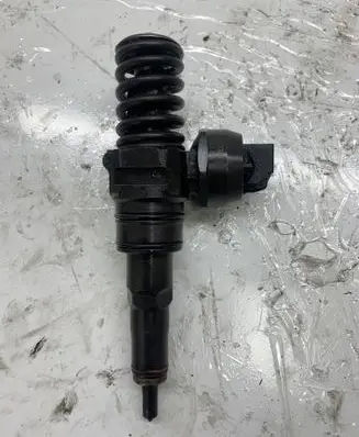Audi A3 S3 8L Fuel injector 038130073 038130073AG 0414720215