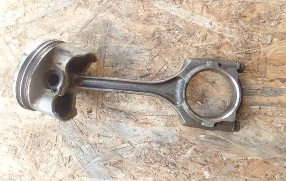 Honda FR-V Piston with connecting rod RNA07 07051118 RNAA0