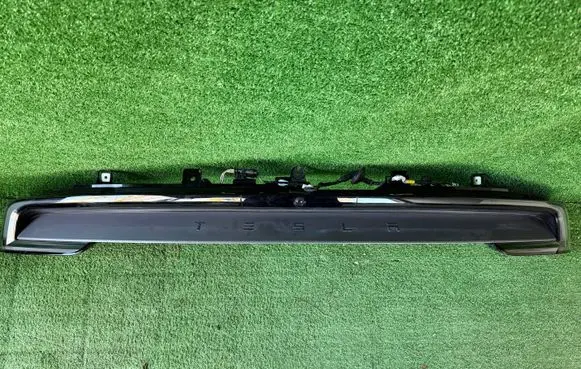 Tesla Model Y Juniper Rear/tail lights 280337-00b