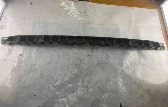 Volkswagen Polo IV 9N3 Rear bumper mounting bracket 6Q6807863