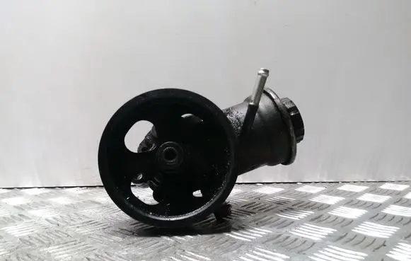 Toyota Avensis T250 Power steering pump