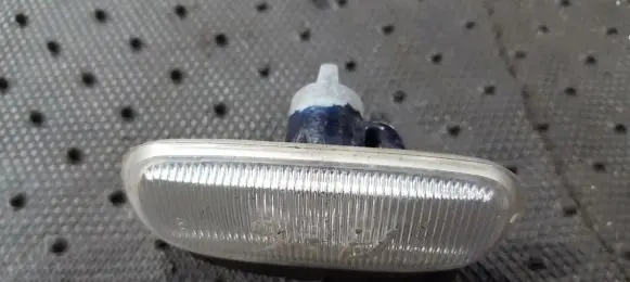 Audi A6 S6 C5 4B Front fender indicator light 4B0949127