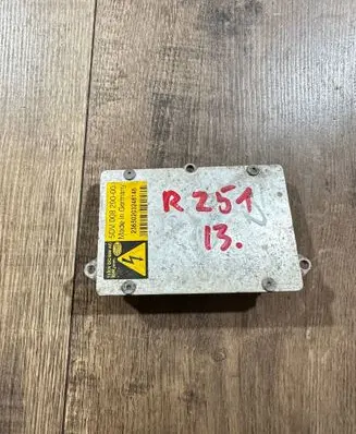 Mercedes-Benz R W251 Headlight ballast module Xenon 5DV00829000 100VDC85V 23650203248146