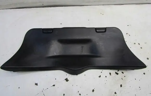 Suzuki Swift III Tailgate/trunk upper cover trim 8377152R0