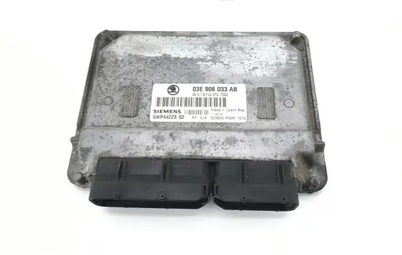 Skoda Fabia Mk1 (6Y) Engine control unit/module 5WP44223 03E906033