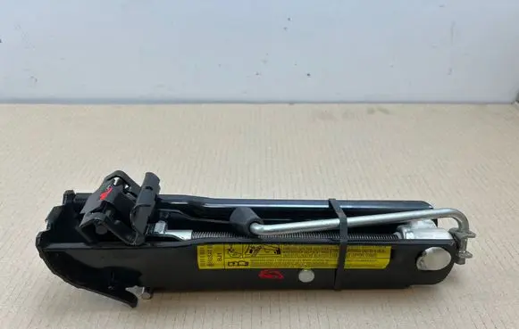 Volkswagen PASSAT B7 Lift Jack 3C0011031B