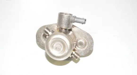 BMW 2 F45 Fuel injection high pressure pump 7636881 13517636881 13518621083