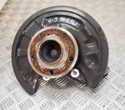 Mercedes-Benz CLA C117 X117 W117 Rear wheel hub