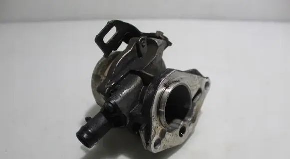 Renault Twingo II Vacuum pump 8201005306