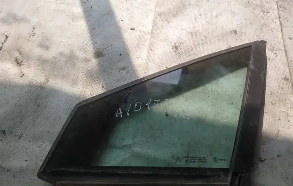 Citroen C4 I Front door vent window glass four-door AS2