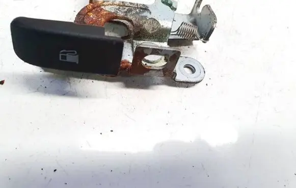 Mazda 2 Fuel tank opening switch 